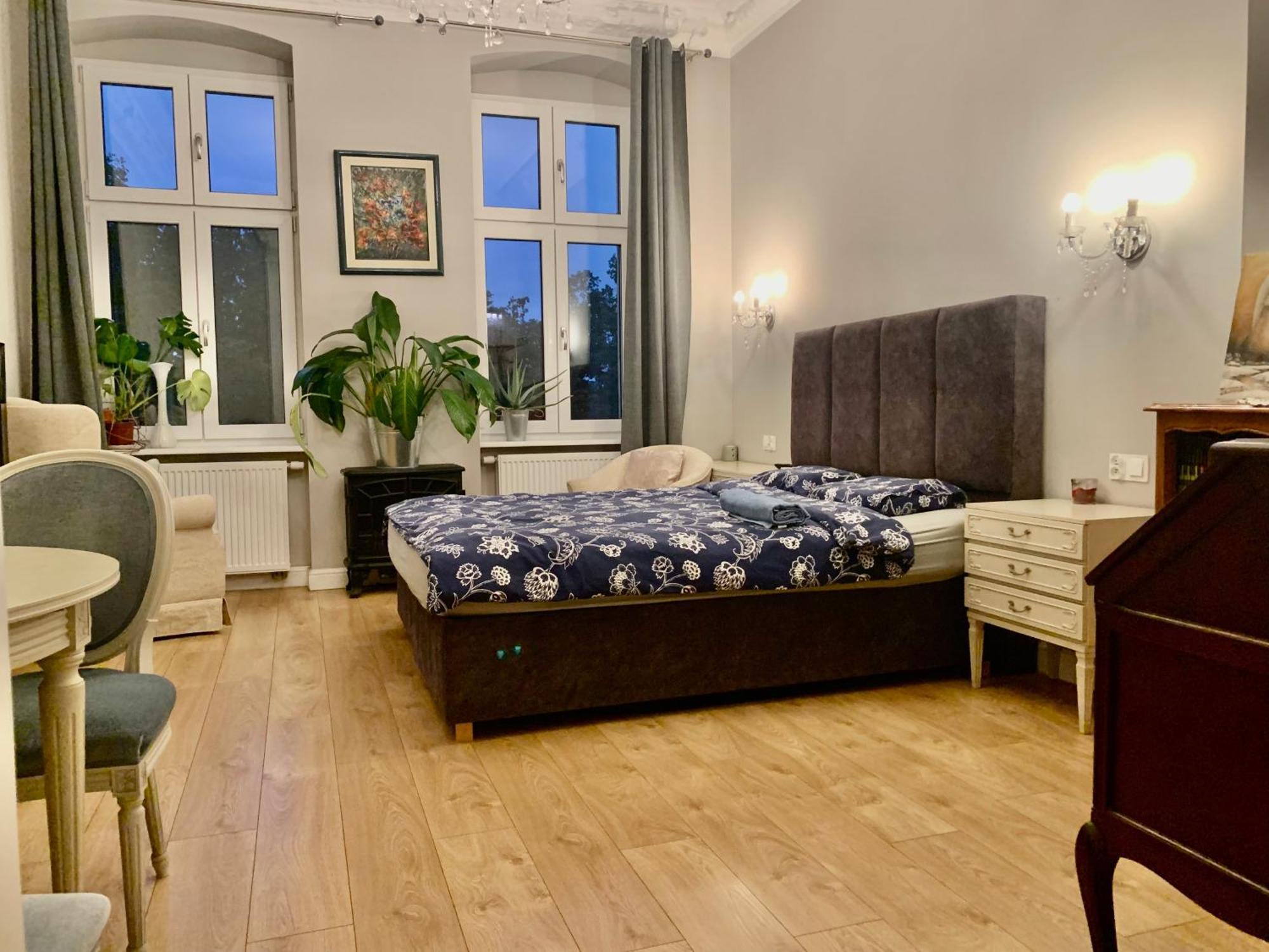Cozy Room In Artistic District 2 Bathrooms Center - Wroclaw — Photos 3